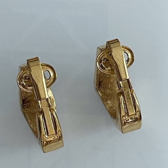 Givenchy New York Gold Toned Clip On Vintage Earrings - Picture 8 of 9